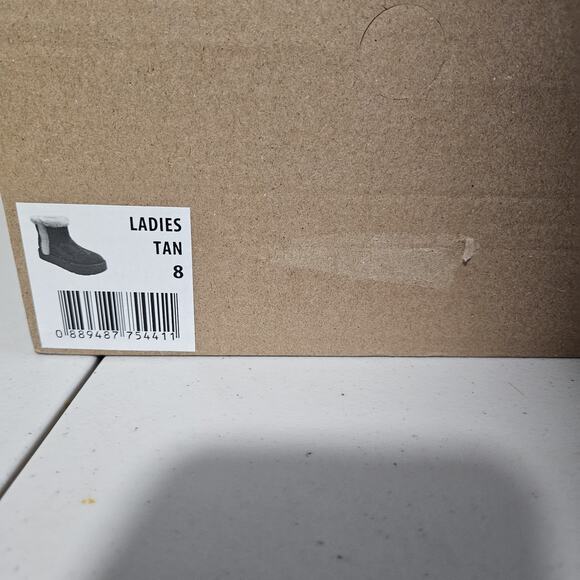 Time & Tru Women's Mini Faux Fur Cozy Boot Size 8 - Picture 6 of 6